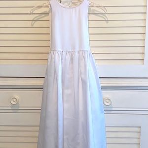 Sweet satiny,  flower girl or First Communion dress. Jessica McClintock size 6